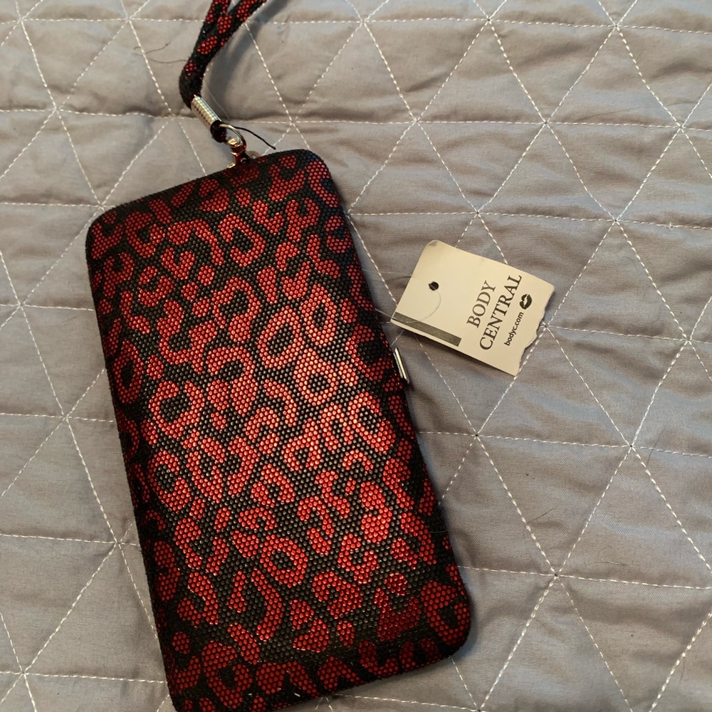Kisses wristlet!